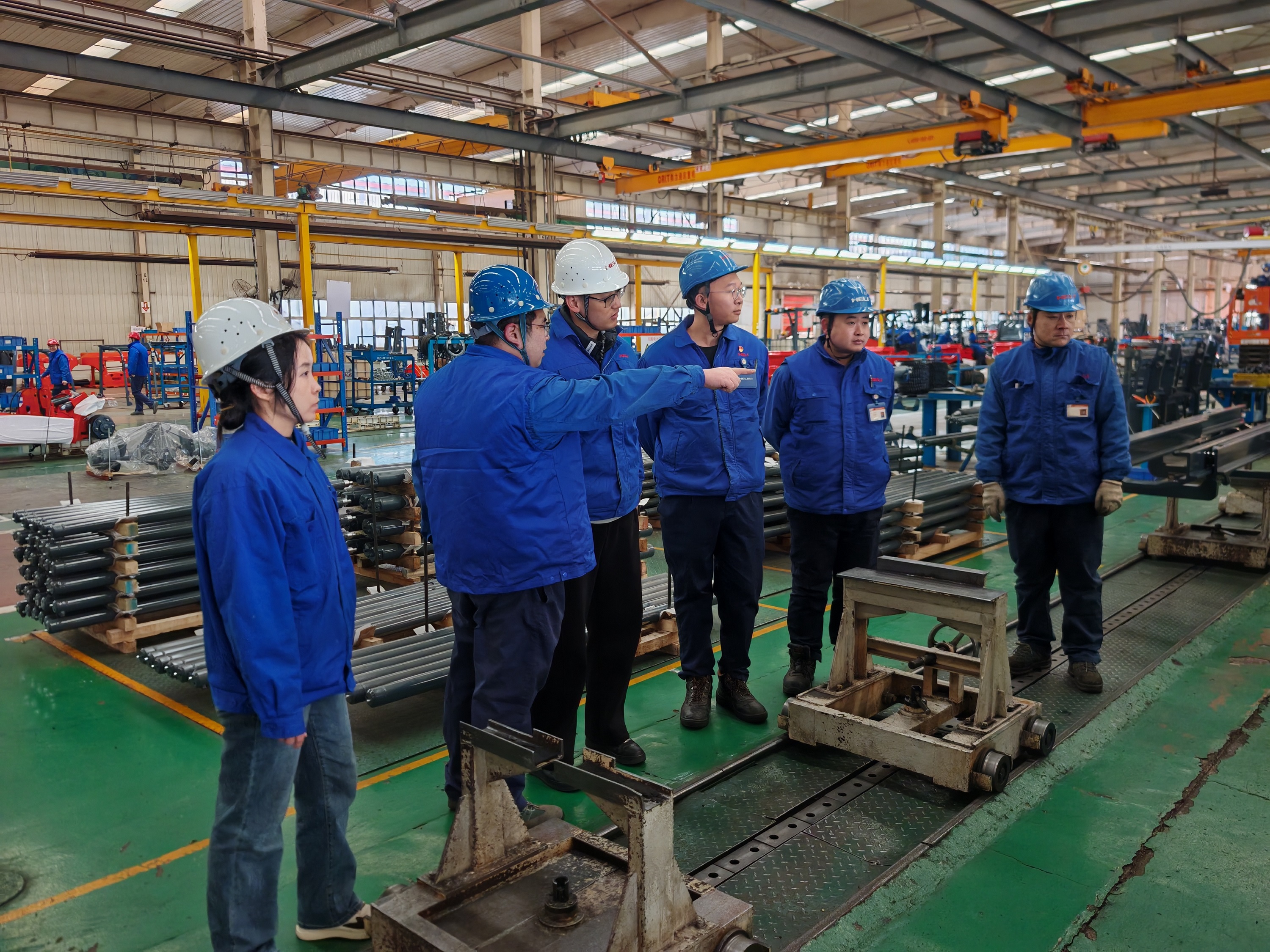 交流現(xiàn)場(chǎng)一（?。?jpg